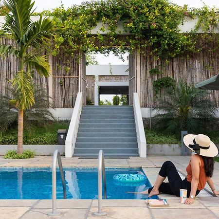 Open House By Stayvista - Nestled In Nature, Featuring A Swimming Pool & Expansive Lawn For A Serene Retreat Shikrapur Ngoại thất bức ảnh
