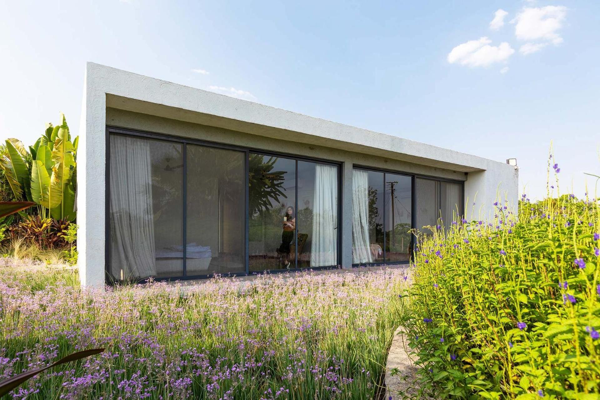 Open House By Stayvista - Nestled In Nature, Featuring A Swimming Pool & Expansive Lawn For A Serene Retreat Shikrapur Ngoại thất bức ảnh