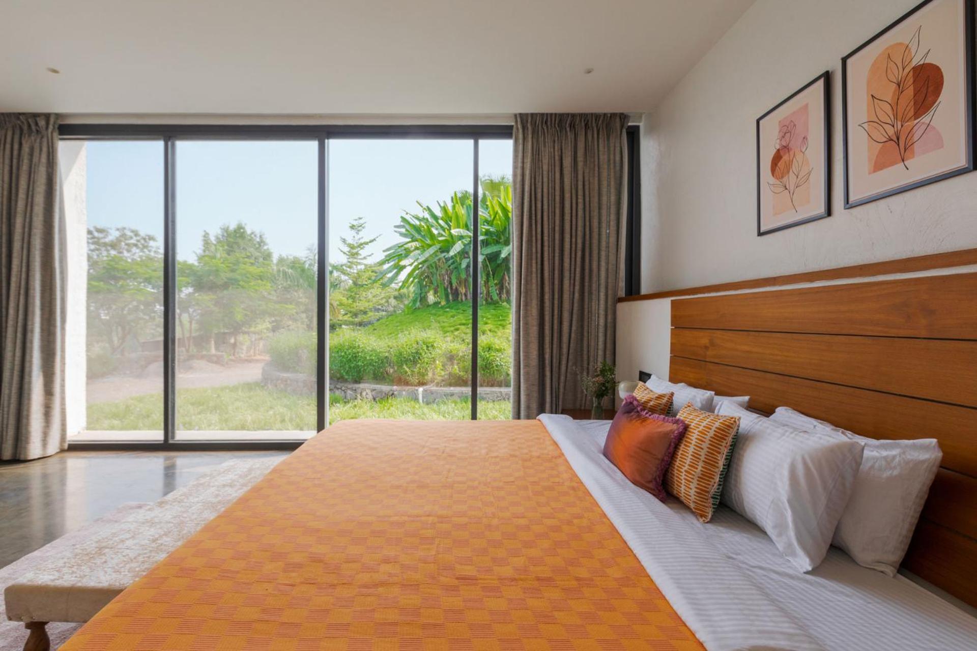 Open House By Stayvista - Nestled In Nature, Featuring A Swimming Pool & Expansive Lawn For A Serene Retreat Shikrapur Ngoại thất bức ảnh