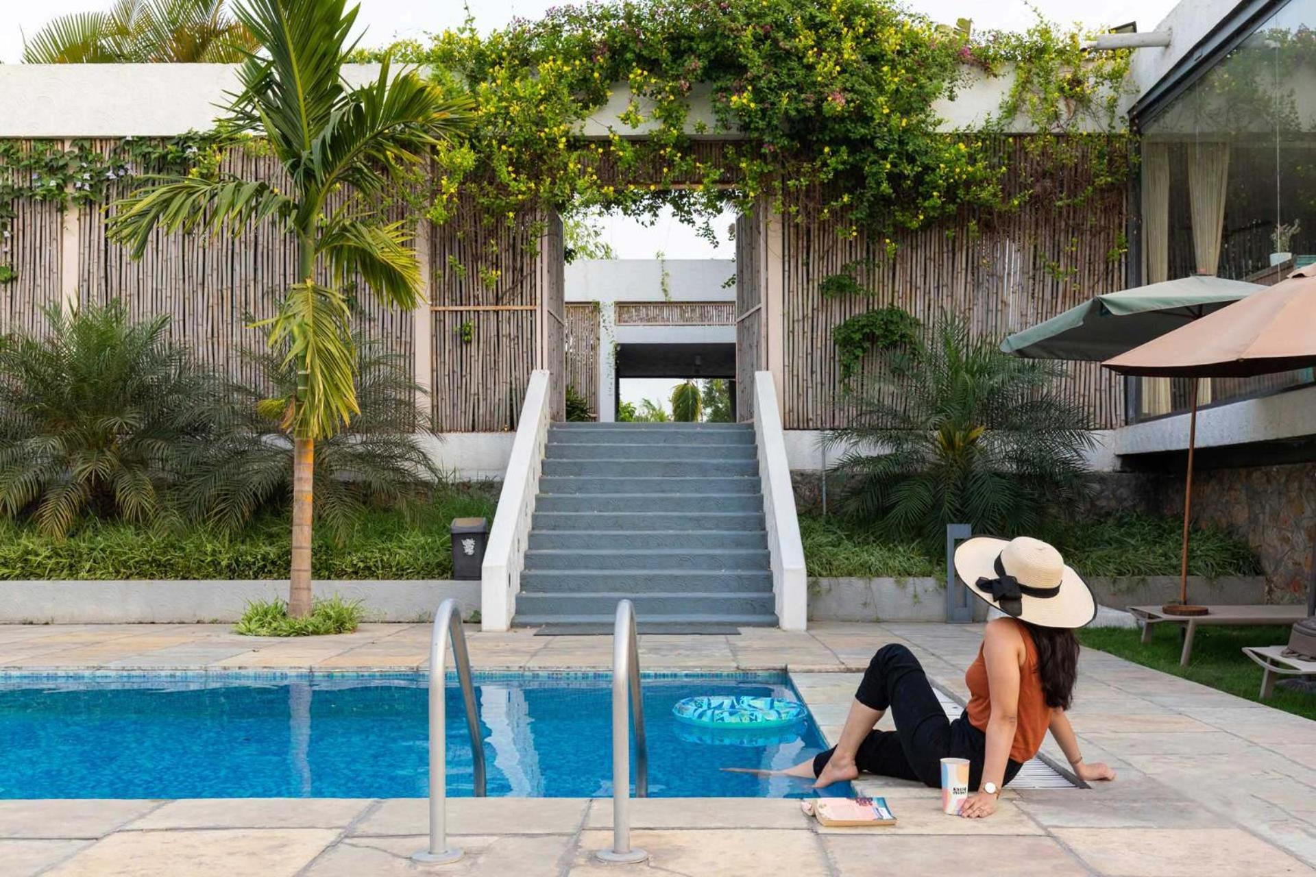 Open House By Stayvista - Nestled In Nature, Featuring A Swimming Pool & Expansive Lawn For A Serene Retreat Shikrapur Ngoại thất bức ảnh