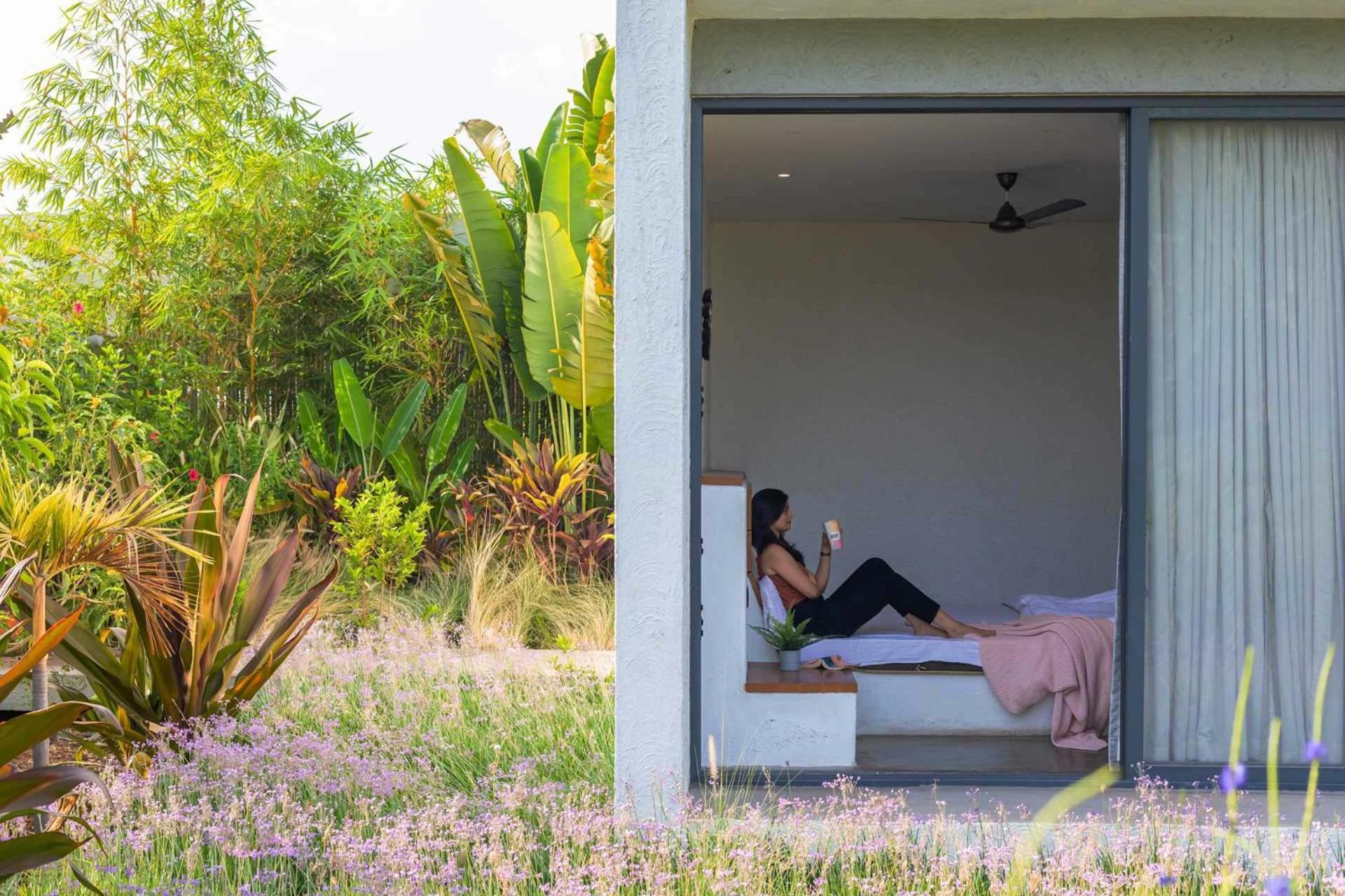 Open House By Stayvista - Nestled In Nature, Featuring A Swimming Pool & Expansive Lawn For A Serene Retreat Shikrapur Ngoại thất bức ảnh